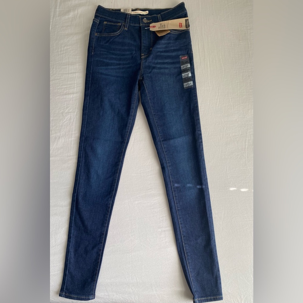 NEW 720 High-Rise Super Skinny Levi’s jeans